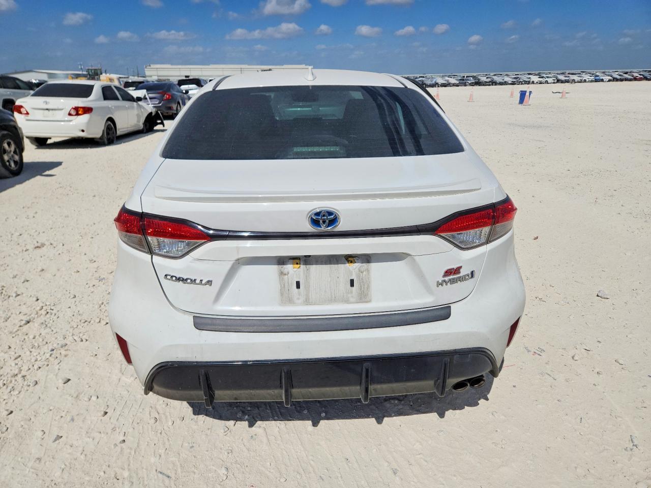 2024 Toyota Corolla Hybrid Se - Image 6