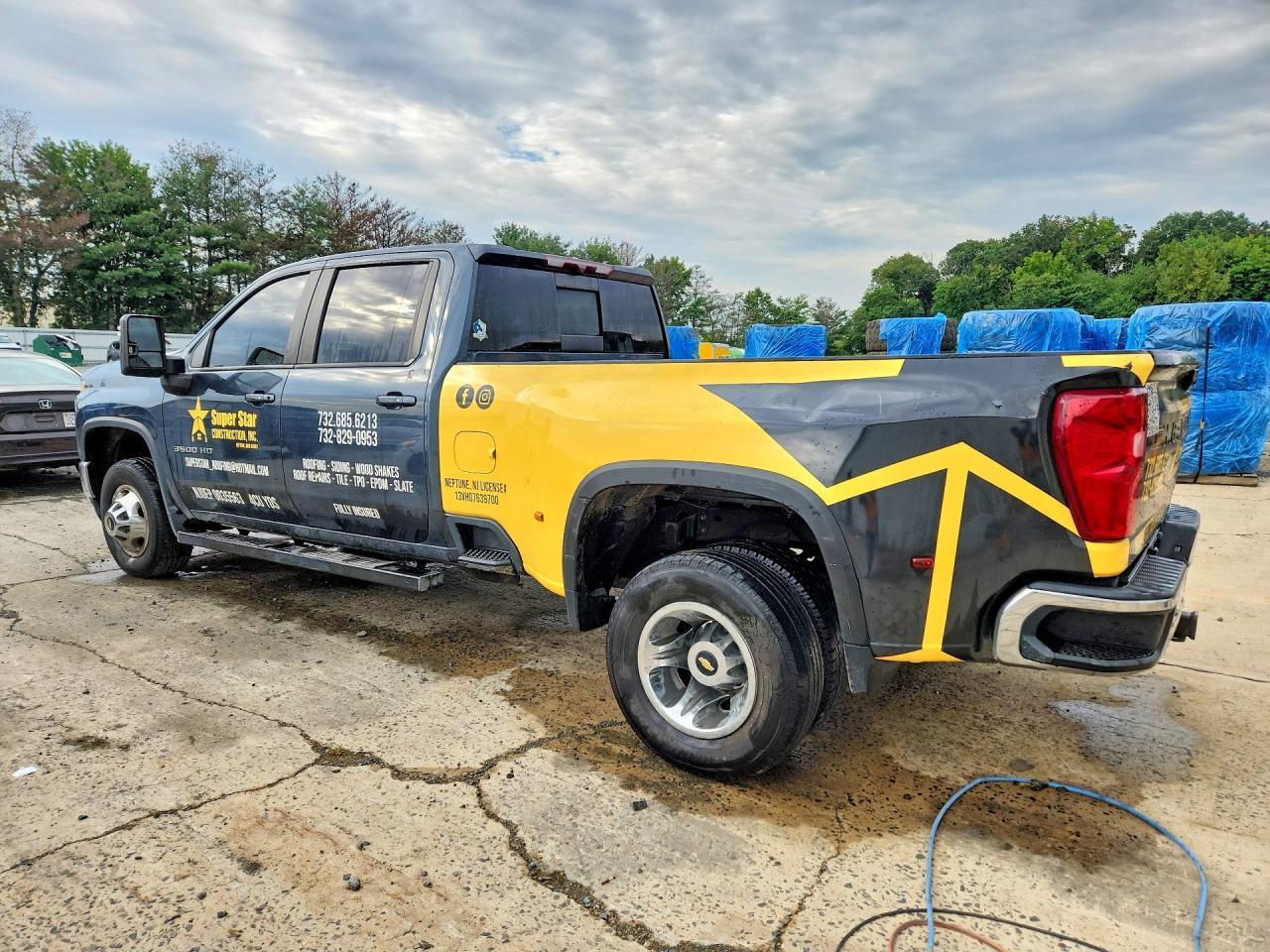 2020 Chevrolet Silverado K3500 Lt - Фото 2