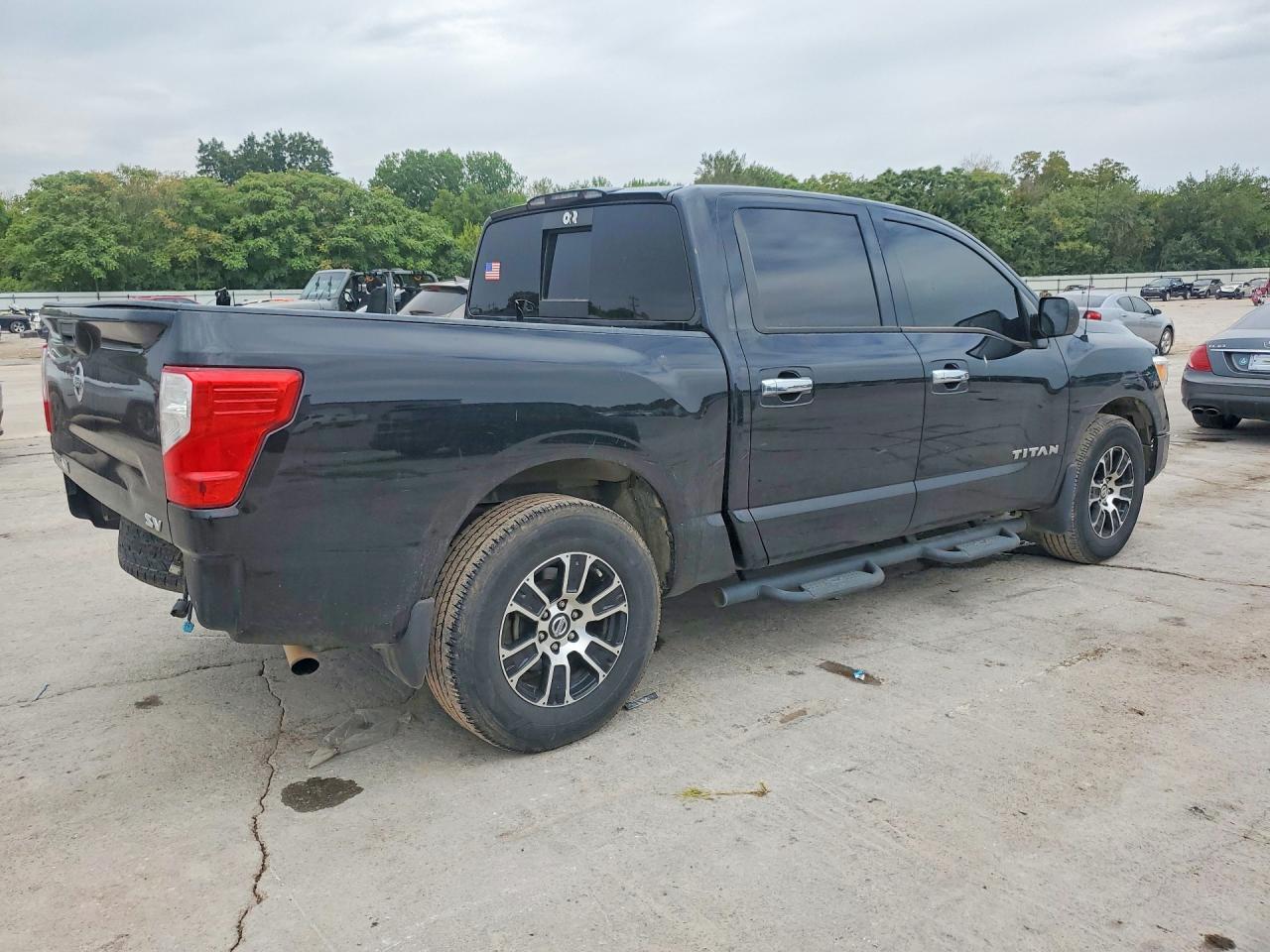 2021 Nissan Titan S - Фото 3