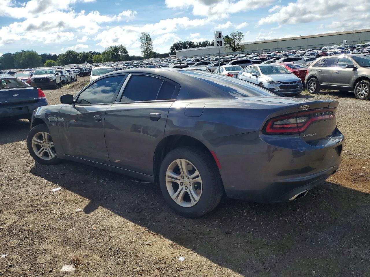 2020 Dodge Charger Sxt - Image 2