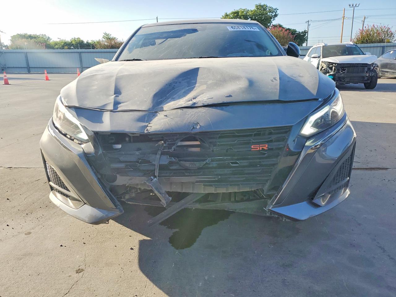 2025 Nissan Altima Sr - Image 5