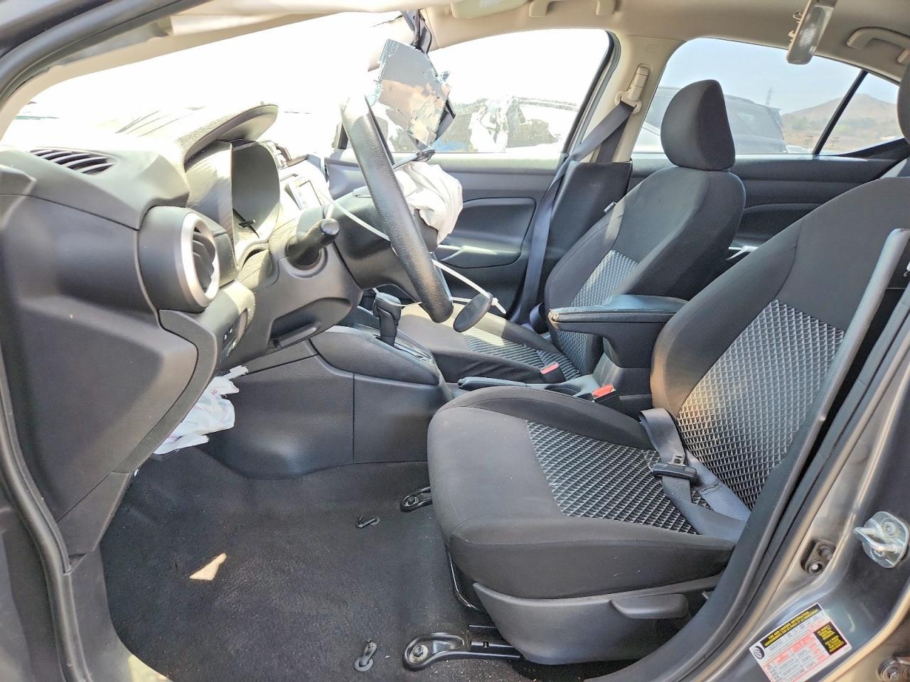 2021 Nissan Versa S - Фото 7