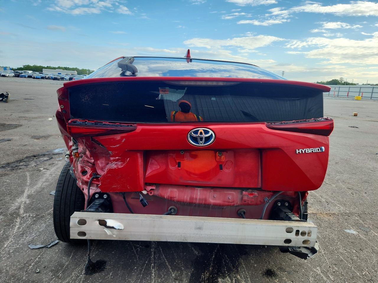 2019 Toyota Prius Le - Image 6