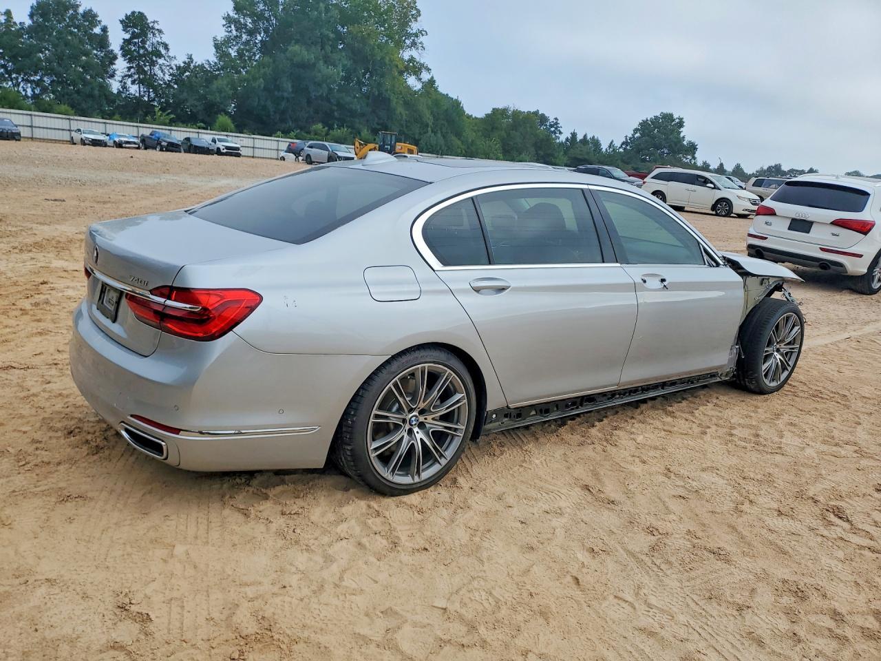 2019 BMW 740 I - Фото 3
