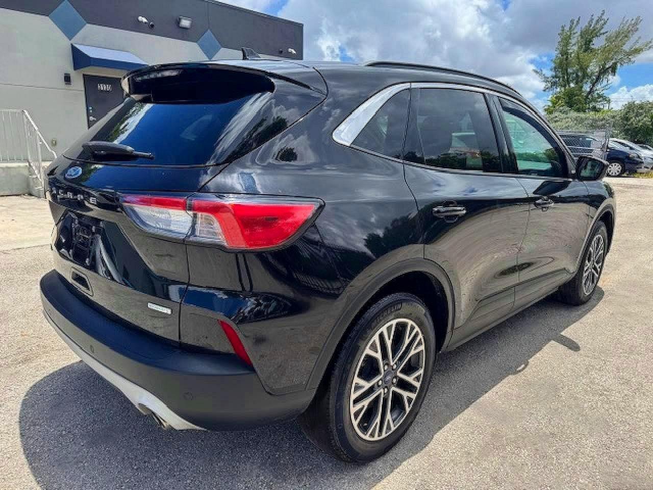 2020 Ford Escape Sel - Фото 3