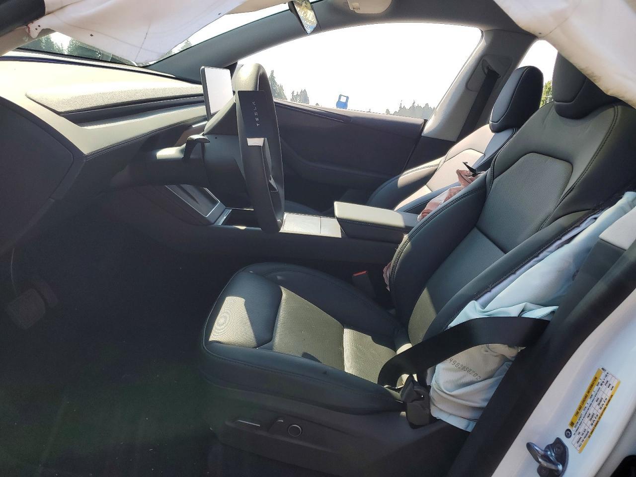 2026 Tesla Model Y - Image 7