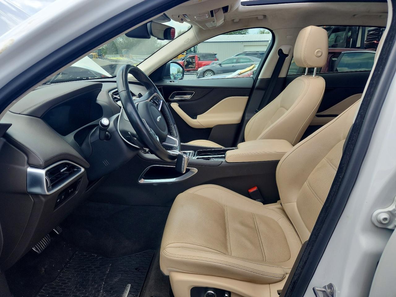 2019 Jaguar F-Pace Prestige - Image 7