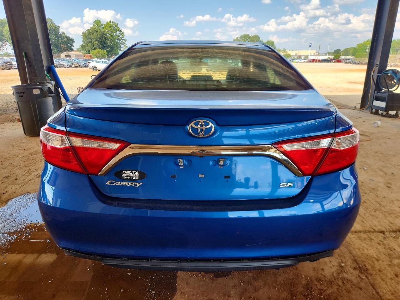 2017 Toyota Camry Se - Фото 6
