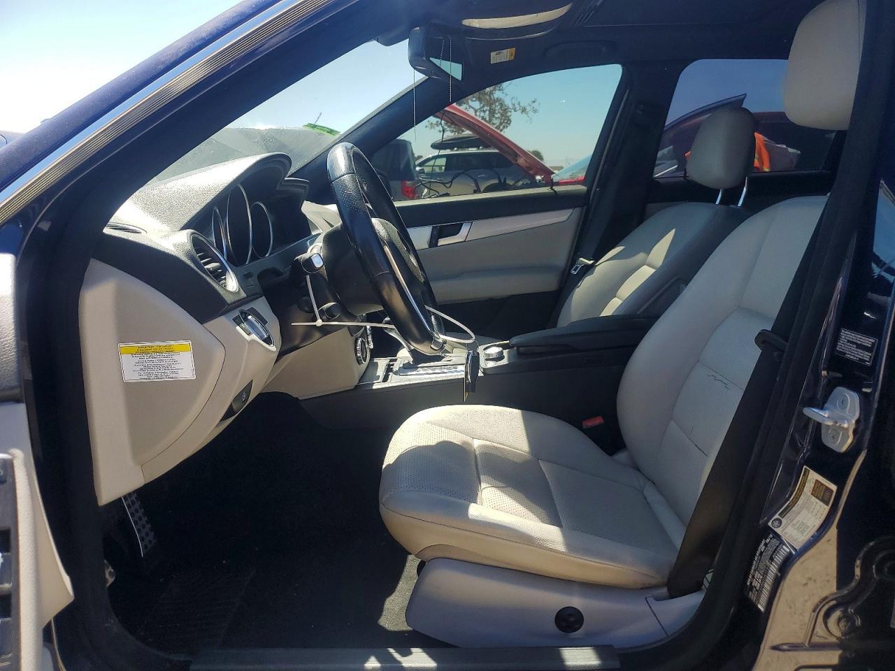 2013 Mercedes-Benz C 250 - Image 7