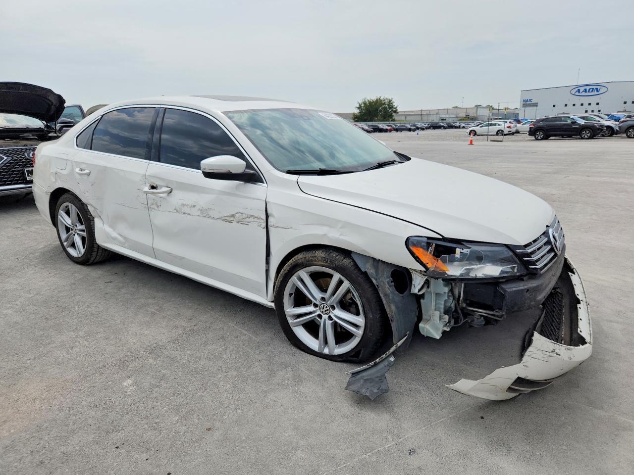 2015 Volkswagen Passat Se - Фото 4