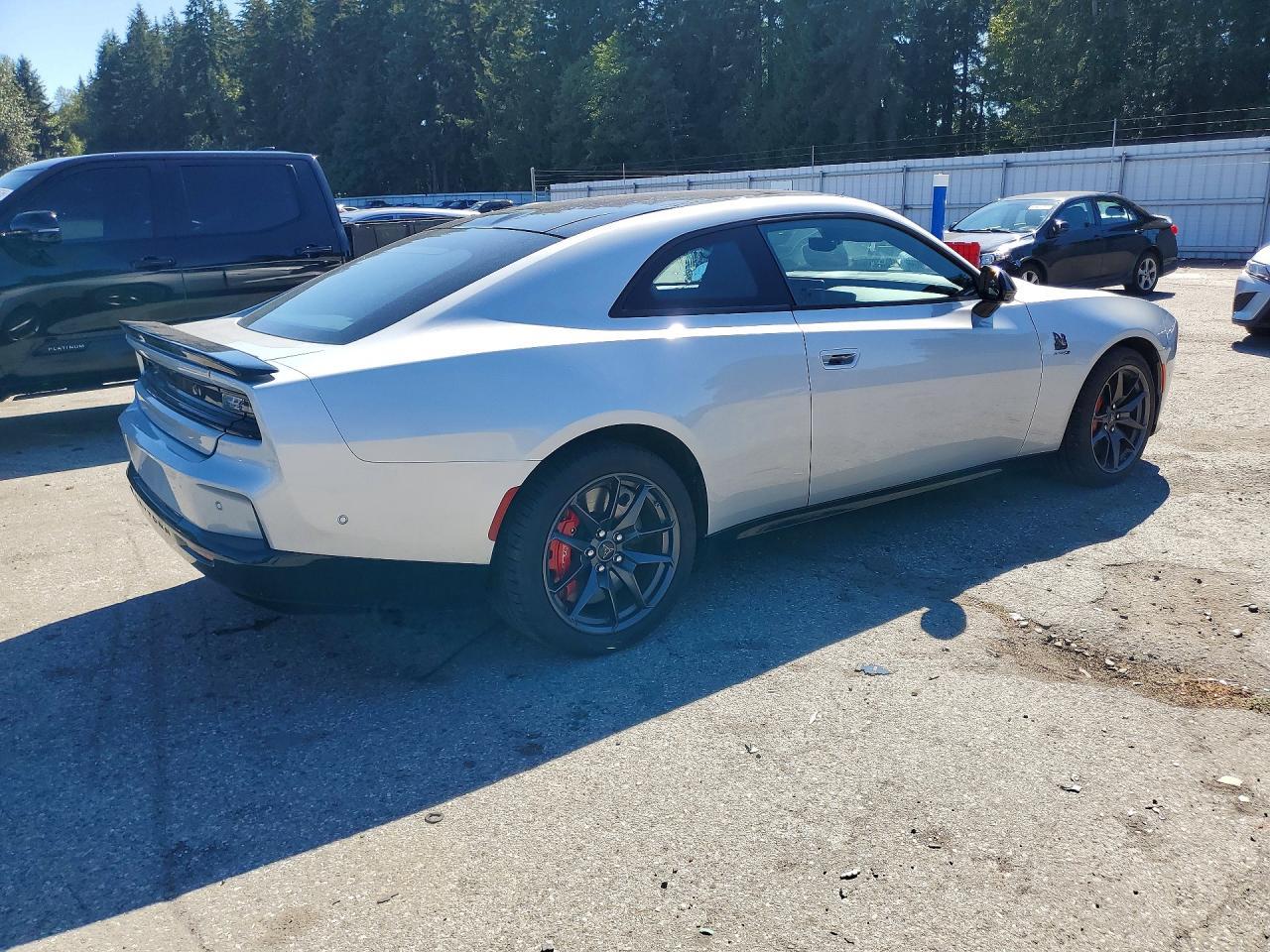 2024 Dodge Charger Daytona Scat Pack - Image 3