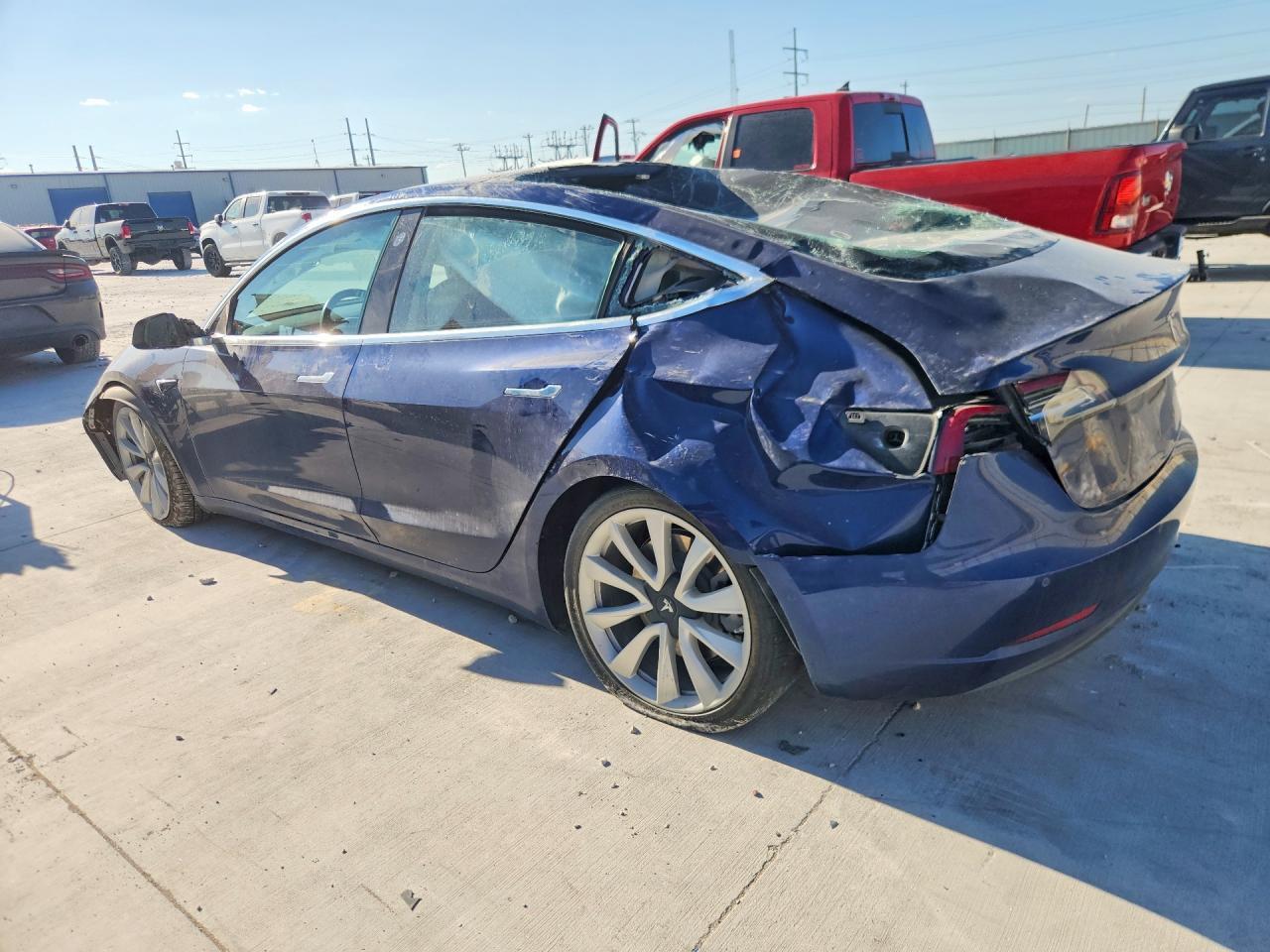 2018 Tesla Model 3 - Фото 2