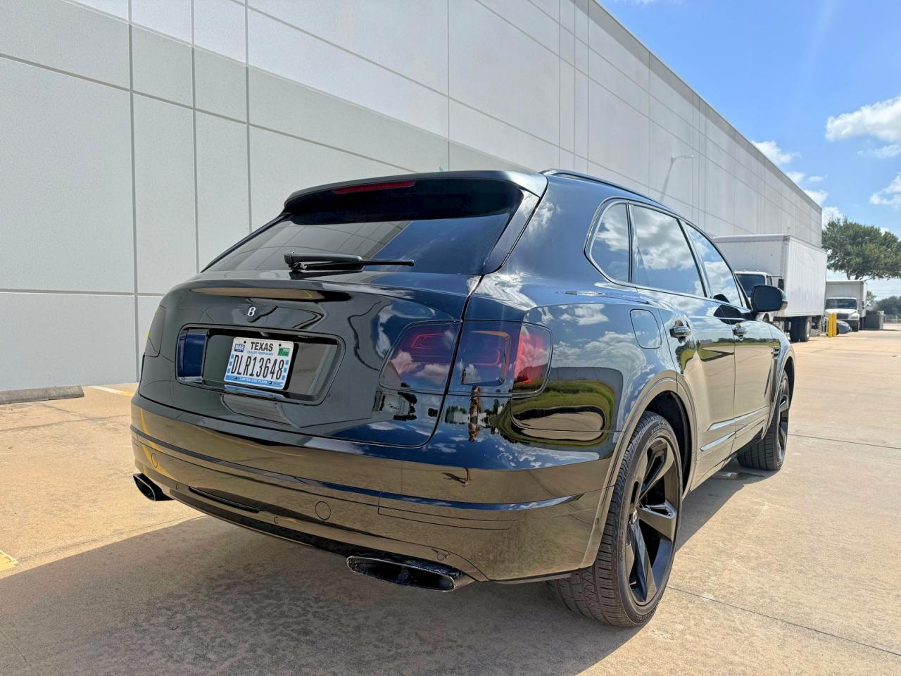 2017 Bentley Bentayga - Фото 4