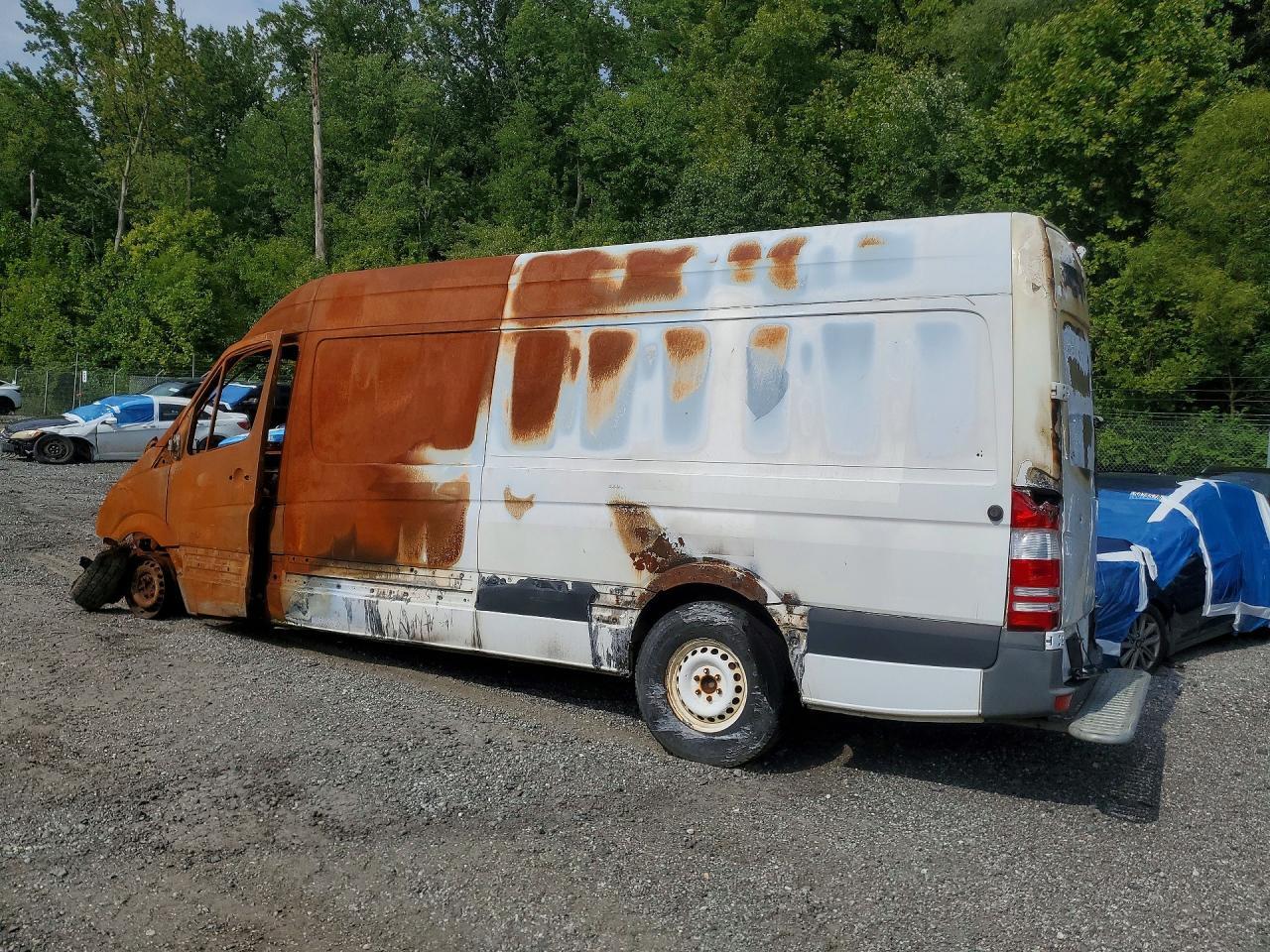 2016 Mercedes-Benz Sprinter 2500 Delivery Van - Фото 2