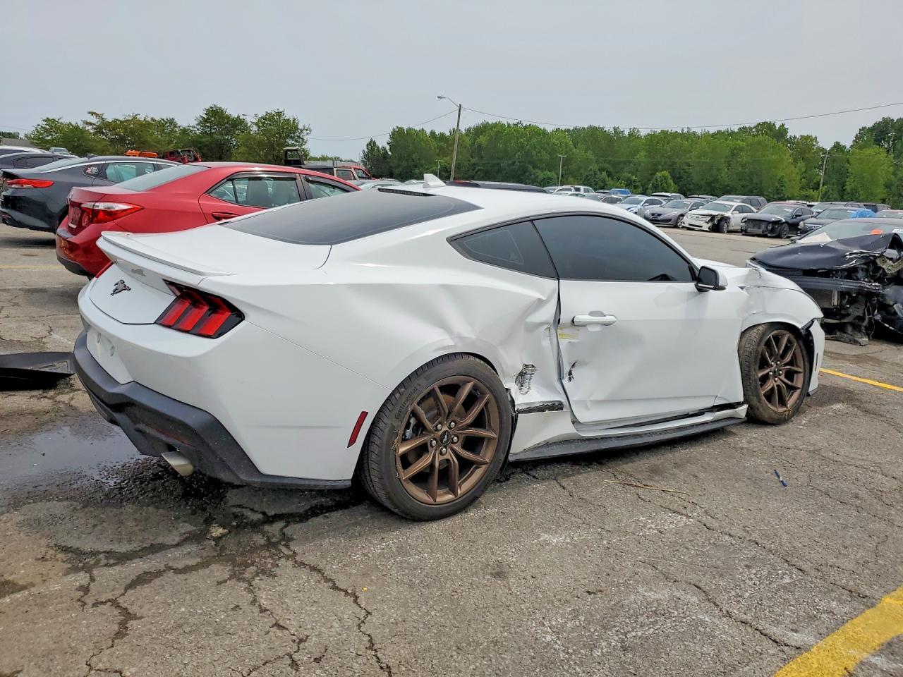 2025 Ford Mustang - Фото 3
