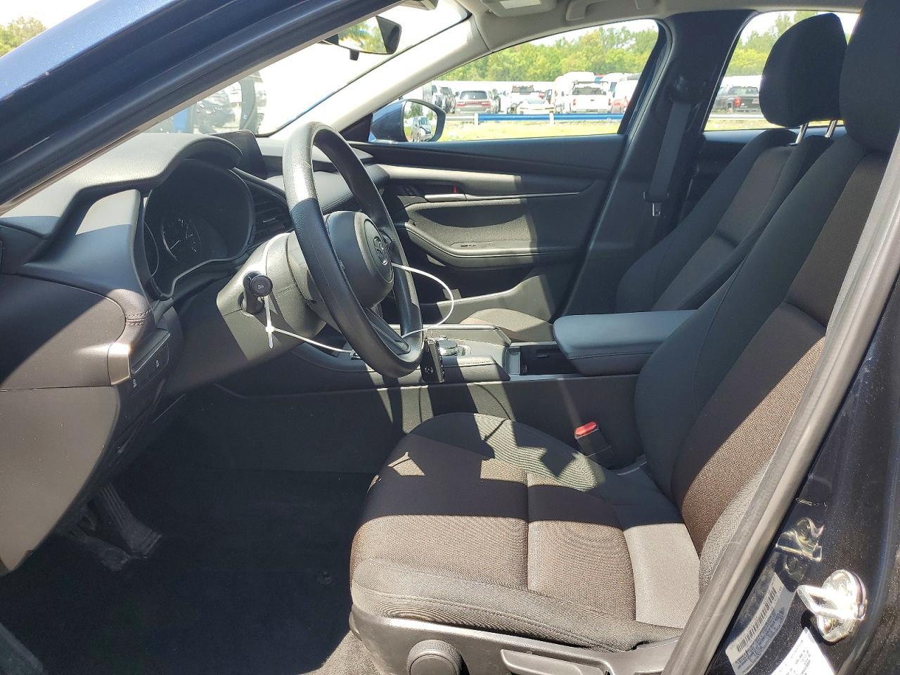 2022 Mazda 3 - Фото 7
