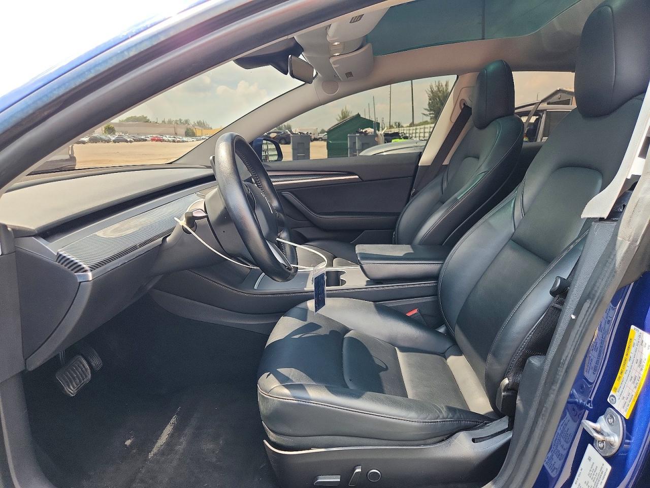 2022 Tesla Model 3 - Фото 7