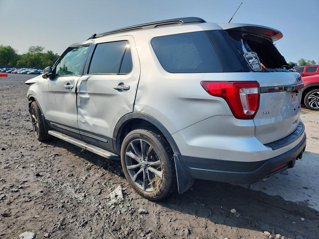 2018 Ford Explorer Xlt - Image 2