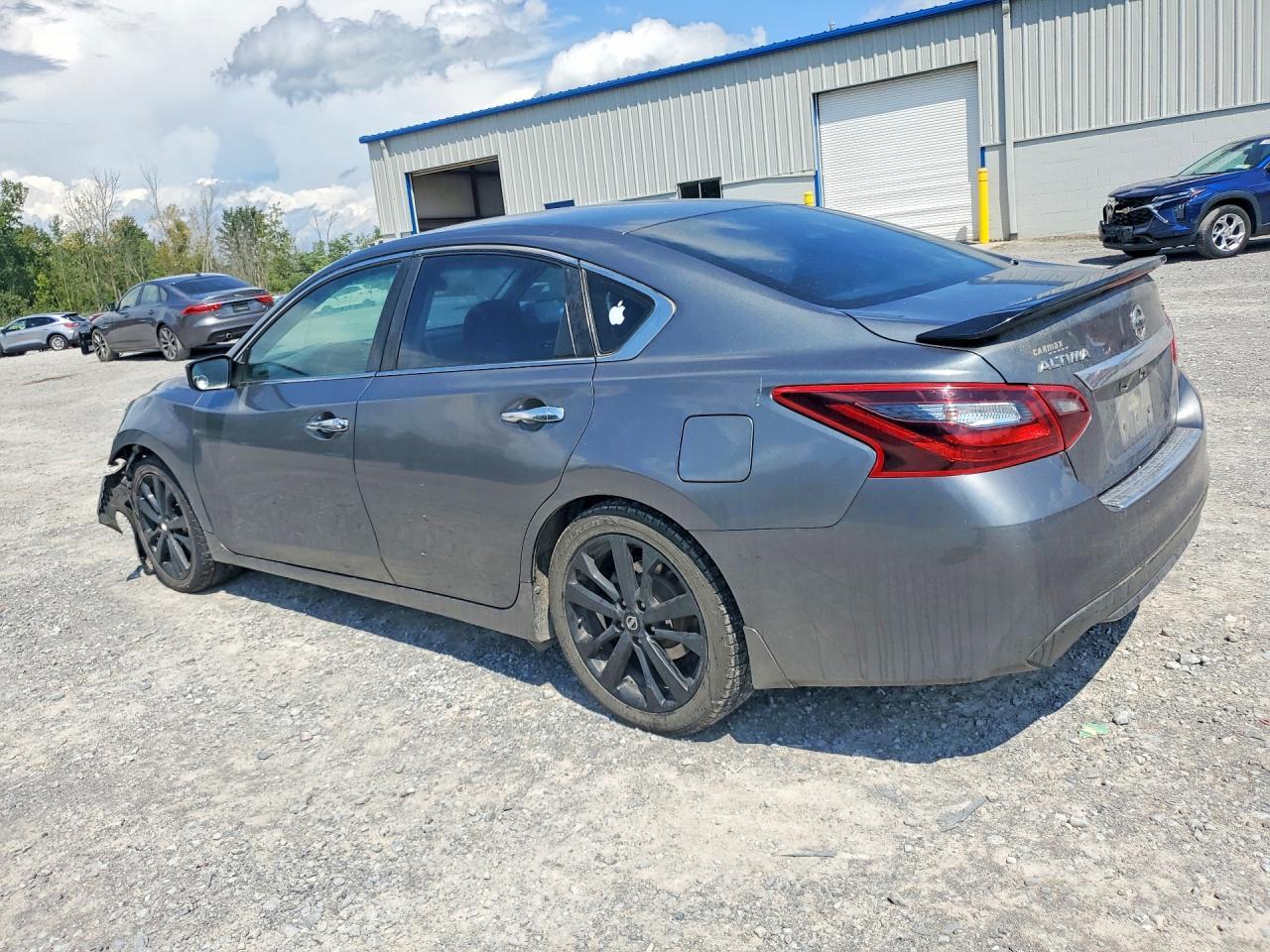 2017 Nissan Altima 2.5 Sr - Фото 2