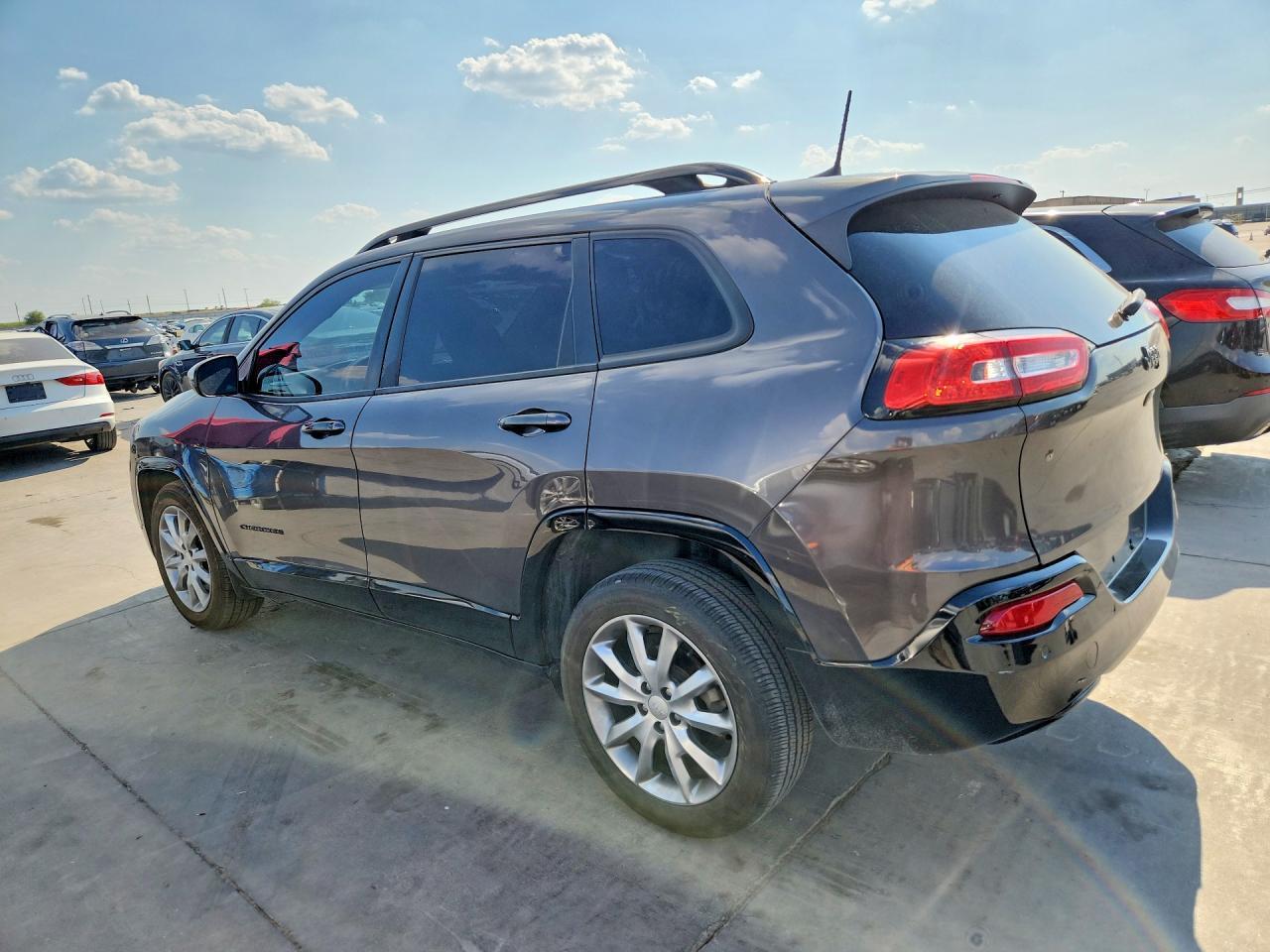 2018 Jeep Cherokee Latitude - Фото 2