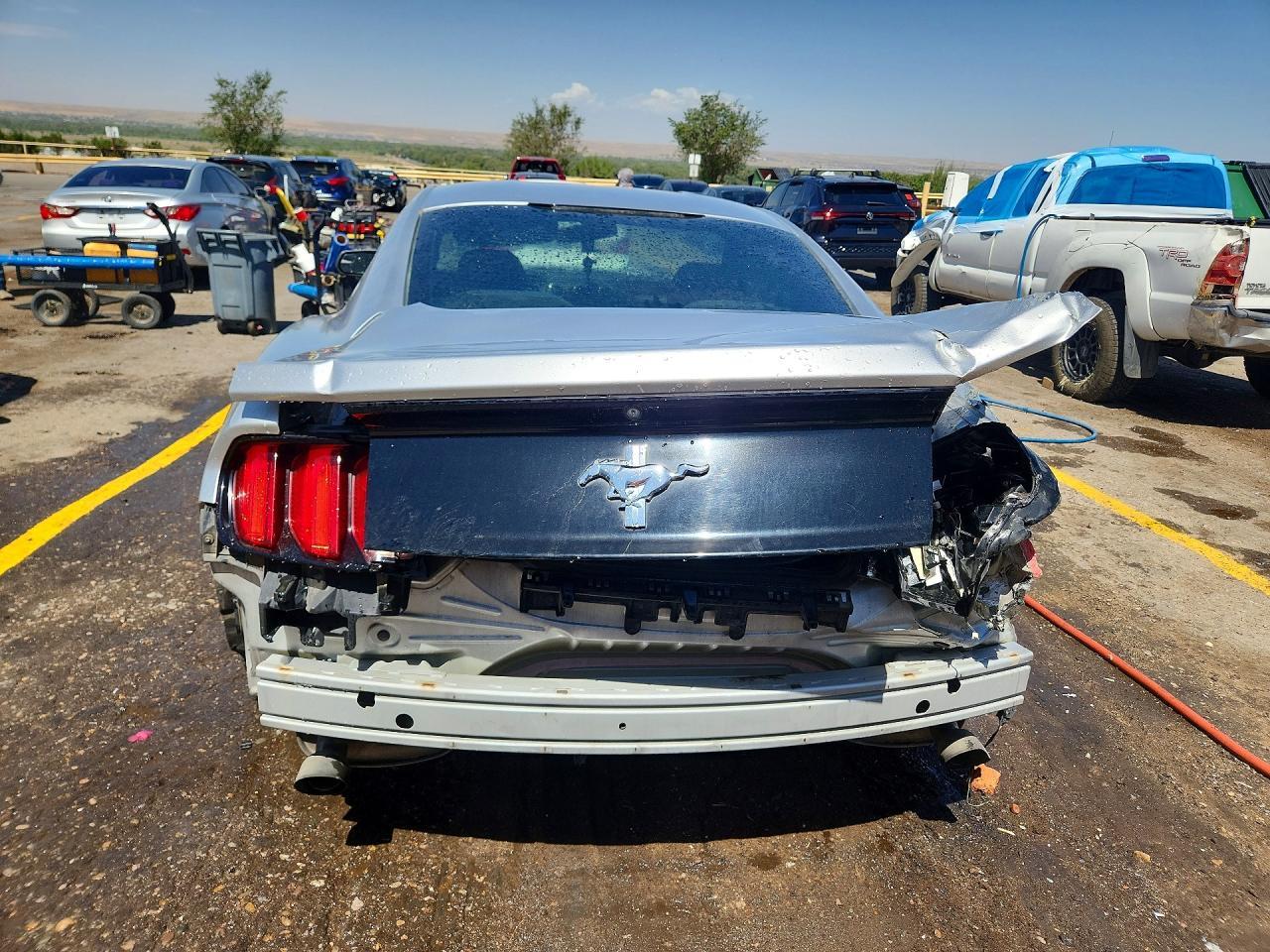 2016 Ford Mustang - Фото 6