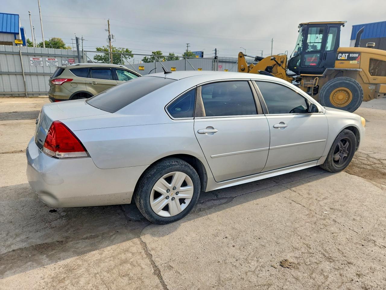 2010 Chevrolet Impala Ls - Image 3