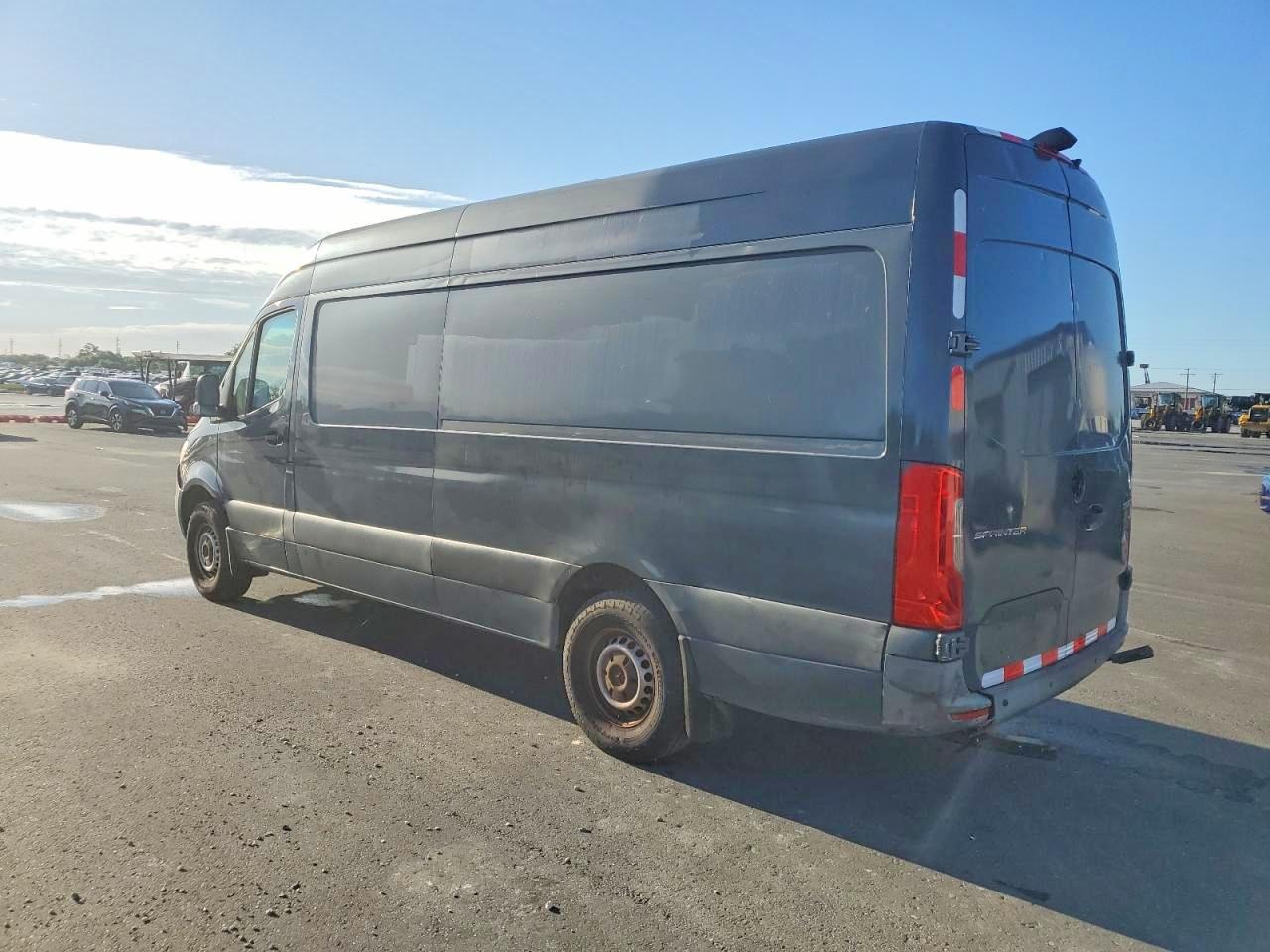 2019 Mercedes-Benz Sprinter 2500/3500 - Image 3