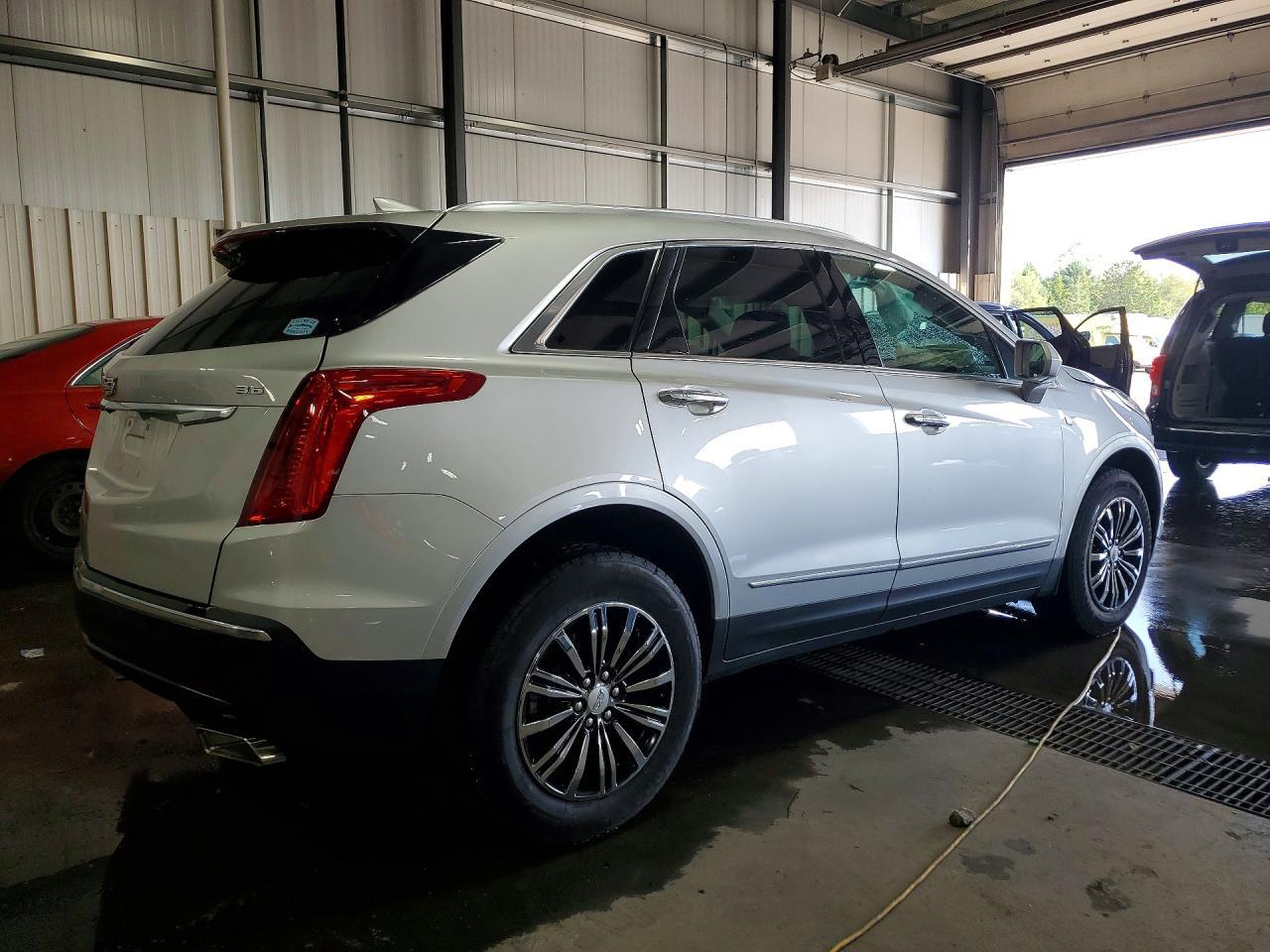 2017 Cadillac Xt5 Luxury - Фото 3