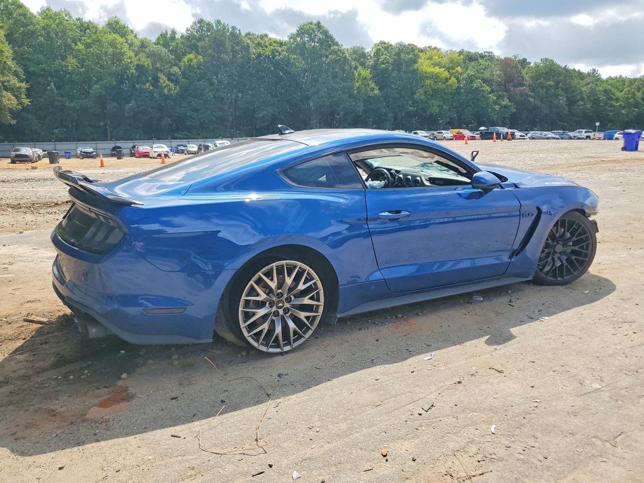 2022 Ford Mustang Gt - Фото 3