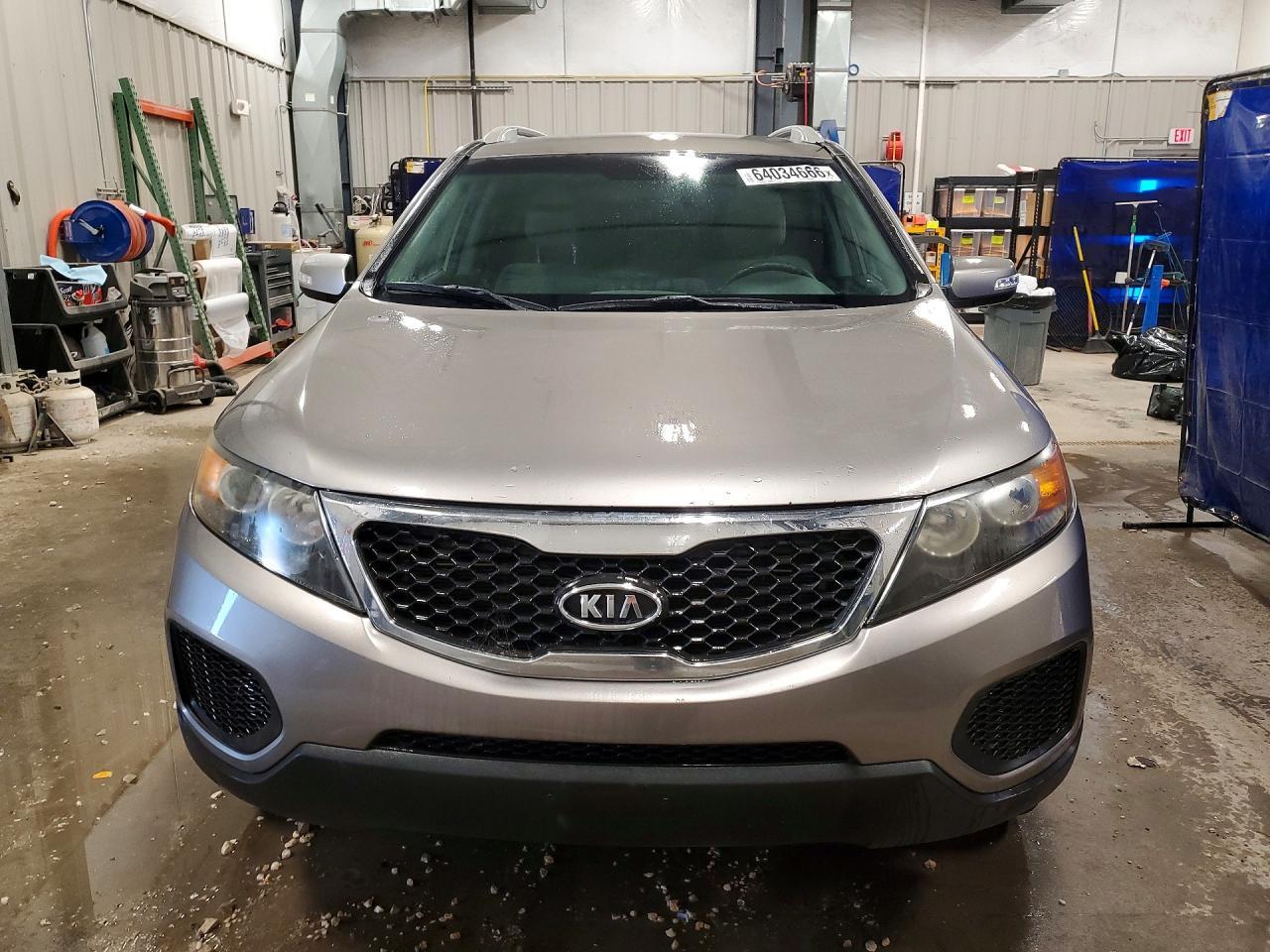 2011 Kia Sorento Lx - Image 5