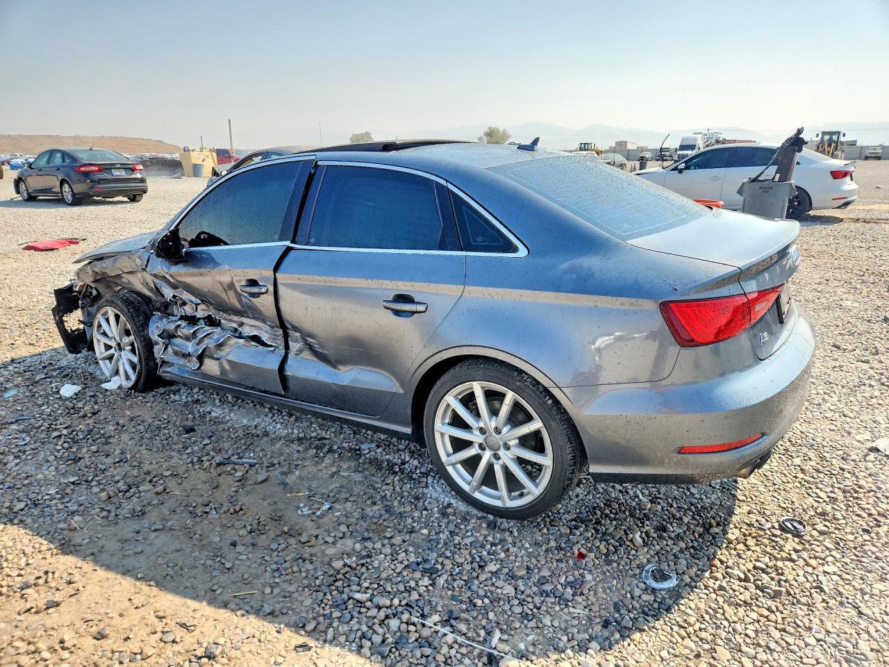 2015 Audi A3 Premium - Фото 2