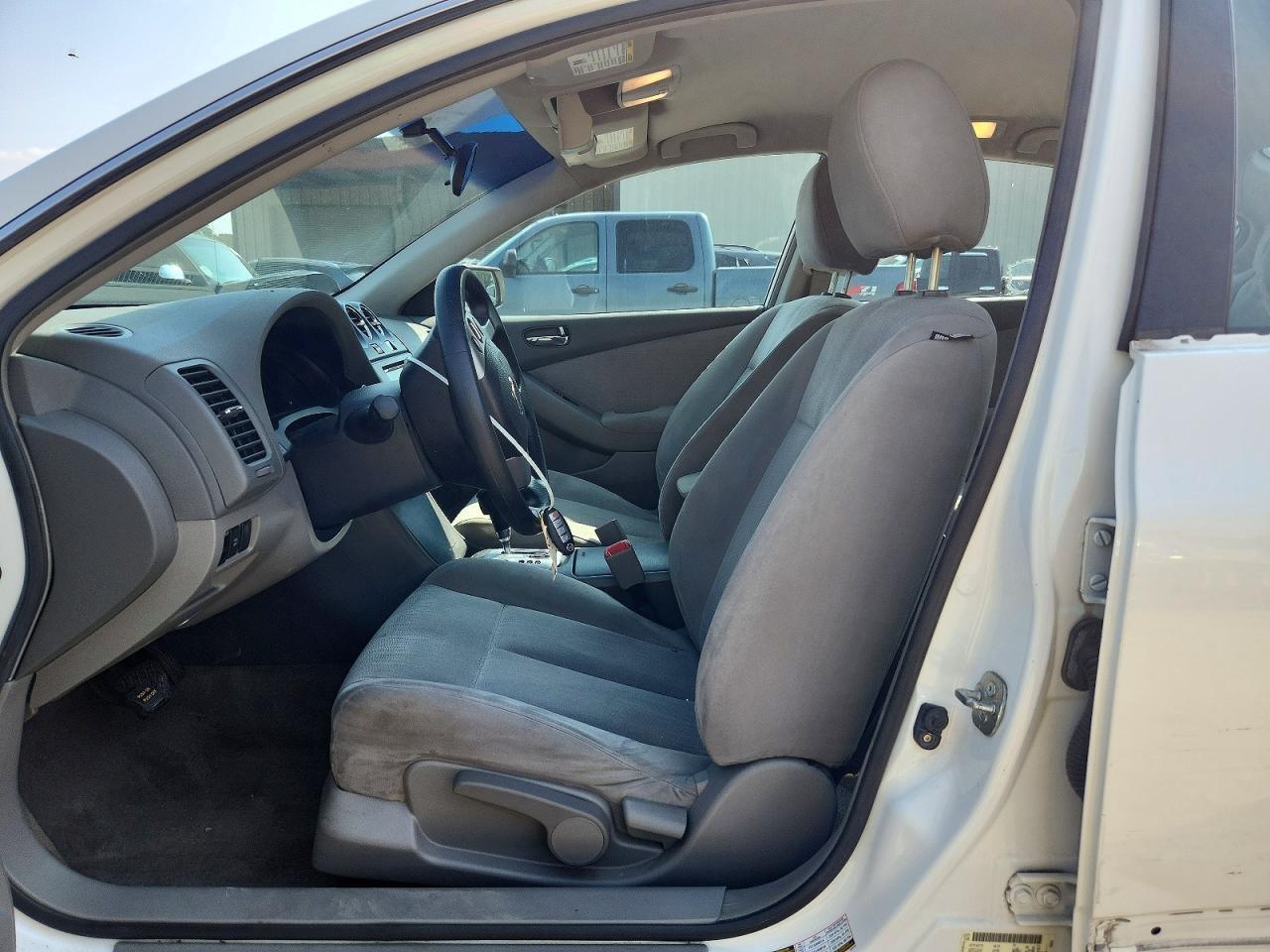 2010 Nissan Altima 2.5 - Image 7