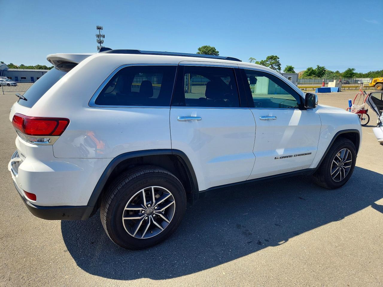 2022 Jeep Grand Cherokee Limited - Image 3