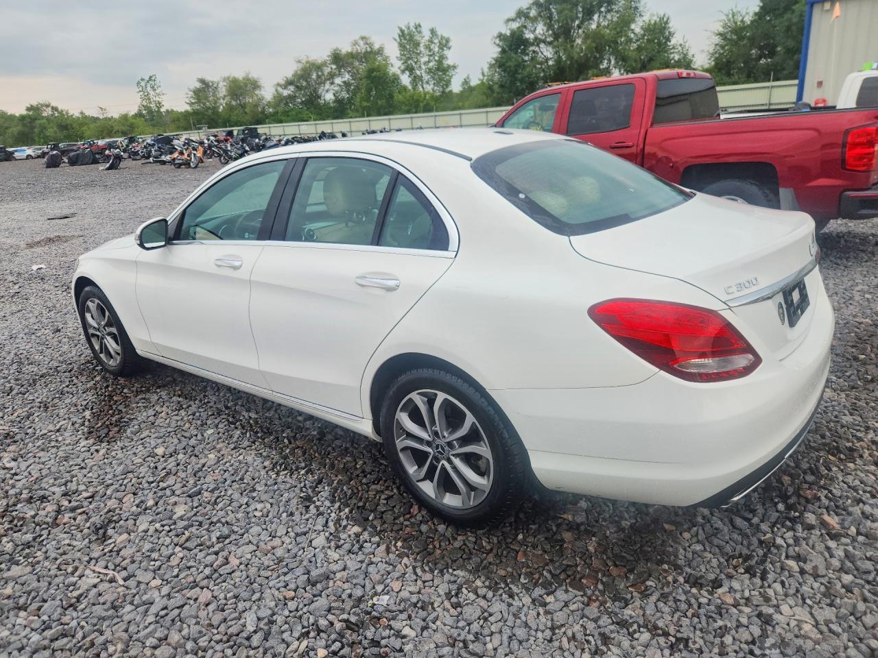 2018 Mercedes-Benz C 300 4Matic - Фото 2