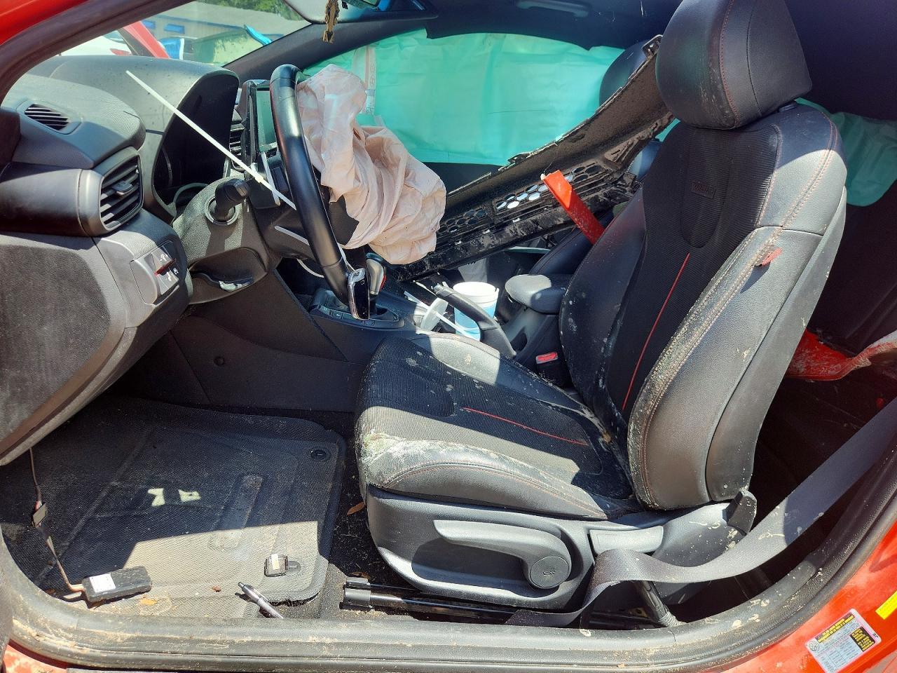 2019 Hyundai Veloster 2.0L Premium - Фото 7