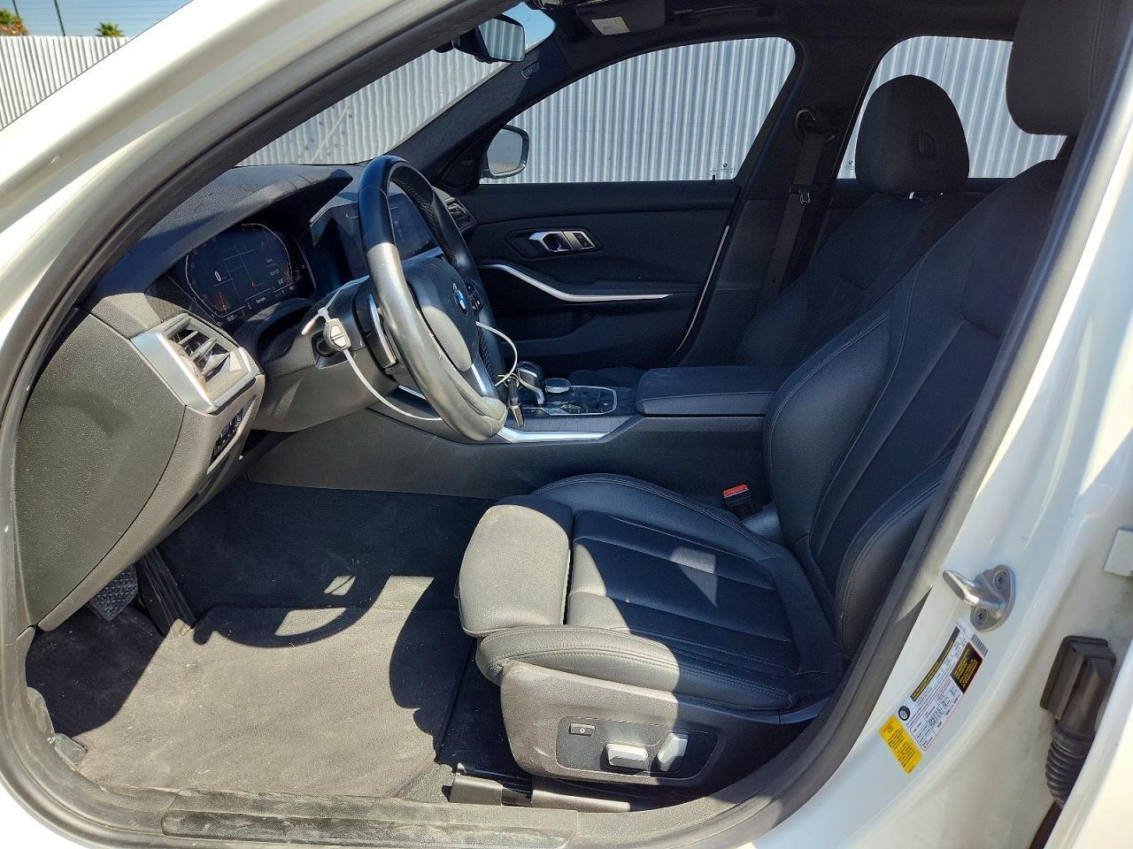 2021 BMW 330I - Фото 7