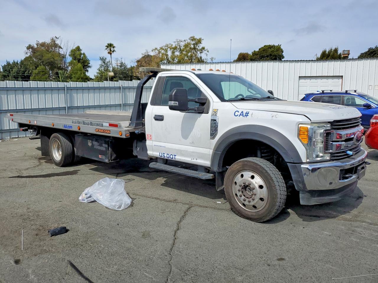 2017 Ford F550 Super - Flatbed Truck - Image 4