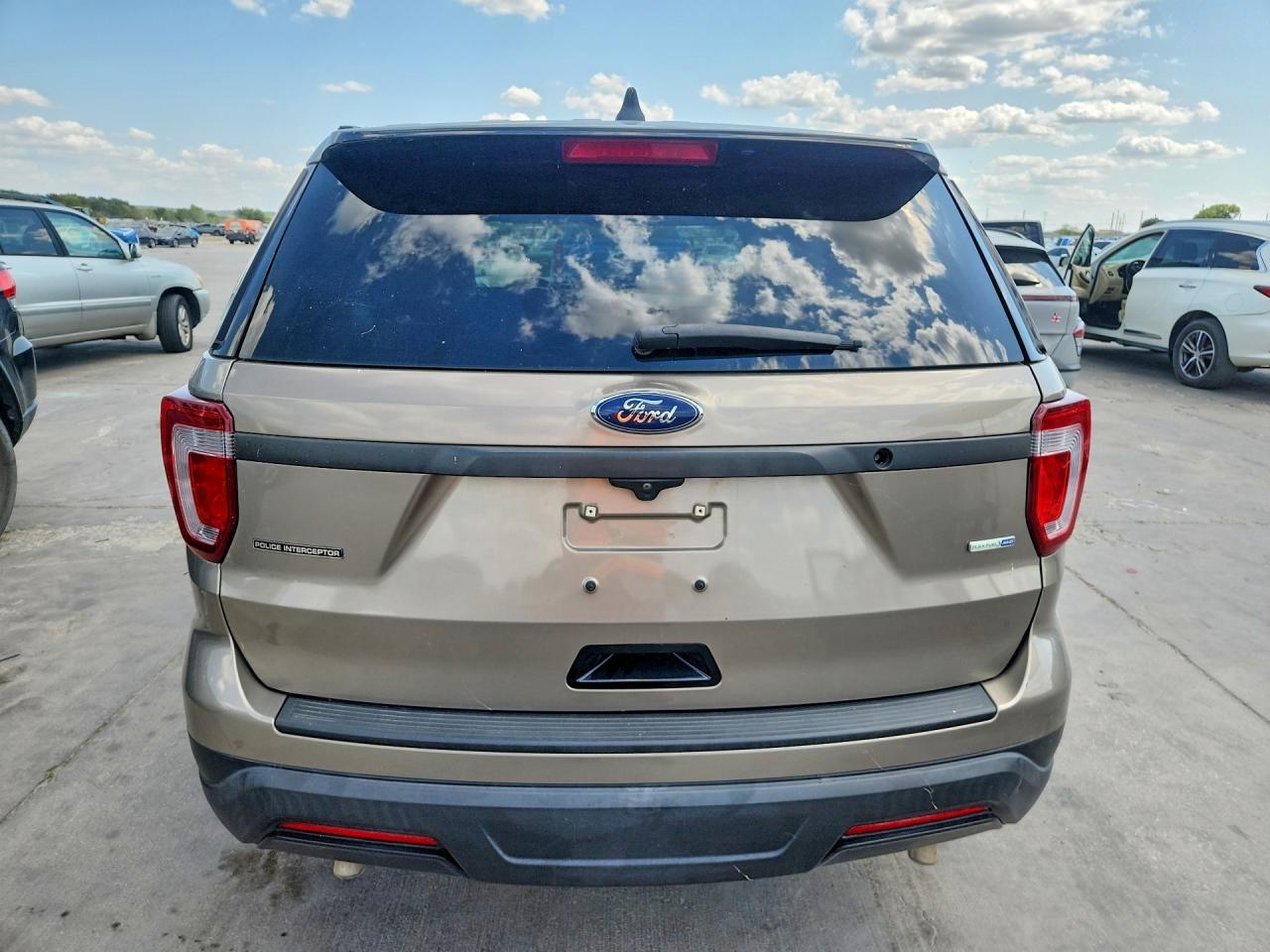 2019 Ford Explorer Police Interceptor - Фото 6
