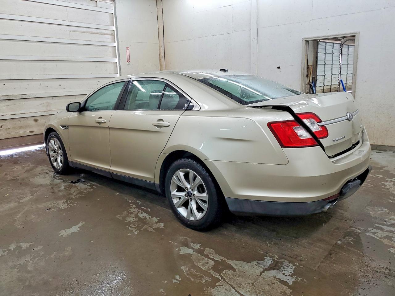 2011 Ford Taurus Sel - Фото 2