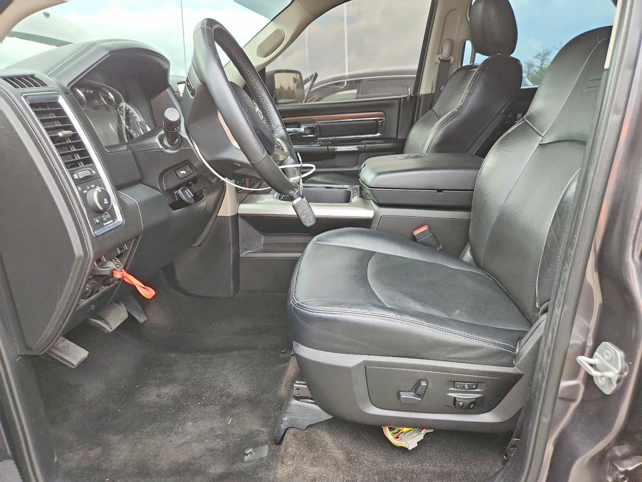 2016 Ram 1500 Laramie - Image 7