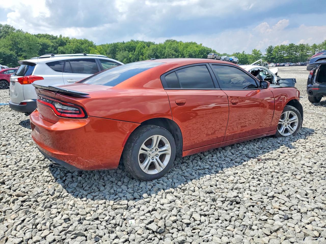 2021 Dodge Charger Sxt - Image 3