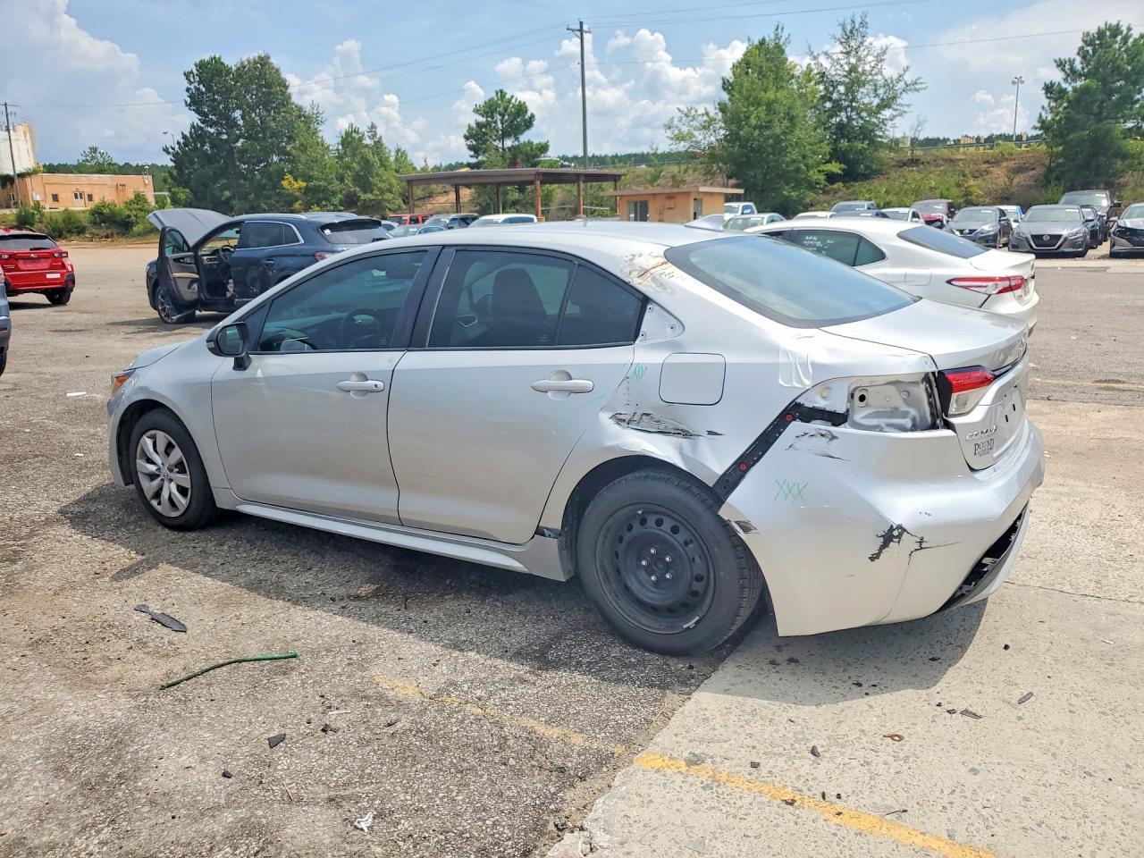 2020 Toyota Corolla Le - Image 2
