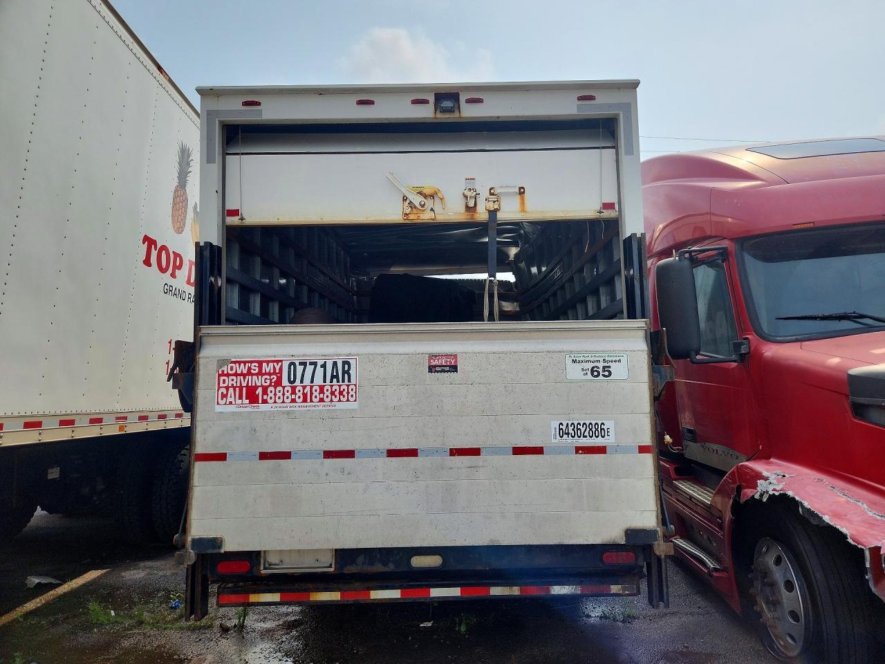 2016 Isuzu Npr Hd Box Truck - Image 6