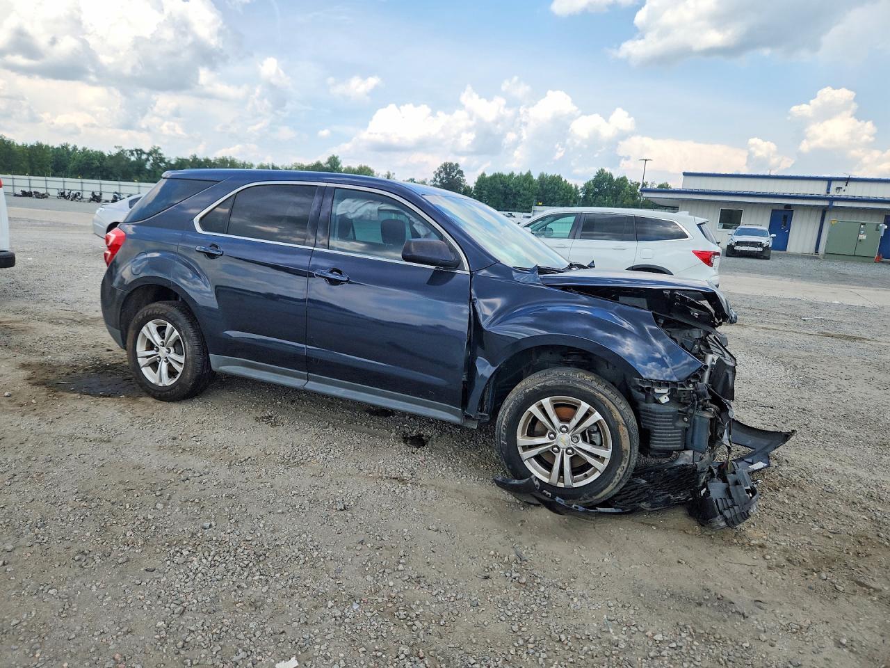 2016 Chevrolet Equinox Ls - Image 4
