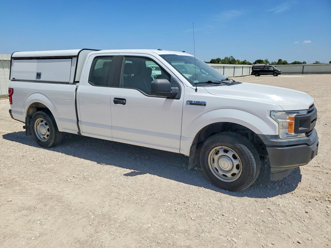2018 Ford F150 Super Cab - Image 4