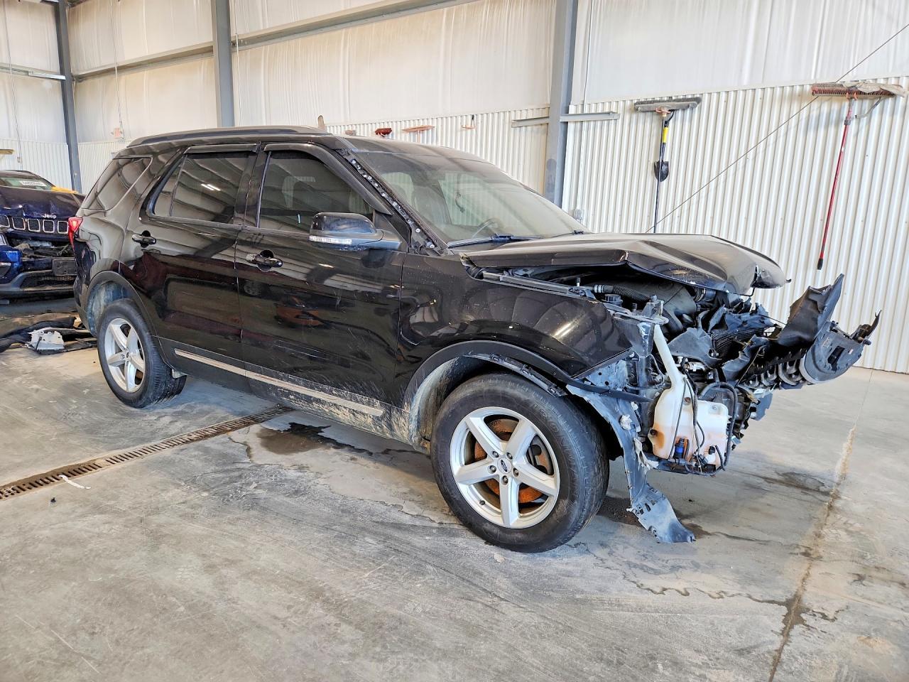 2016 Ford Explorer Xlt - Фото 4