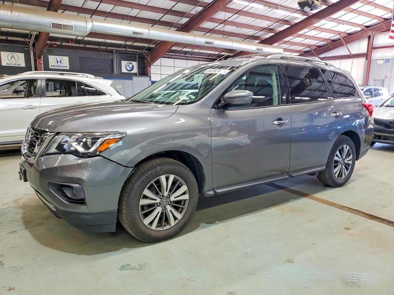 2018 Nissan Pathfinder Sv