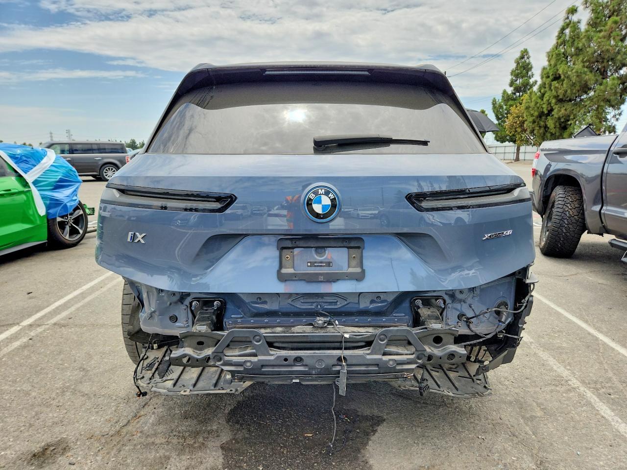 2025 BMW Ix xDrive50 - Фото 6