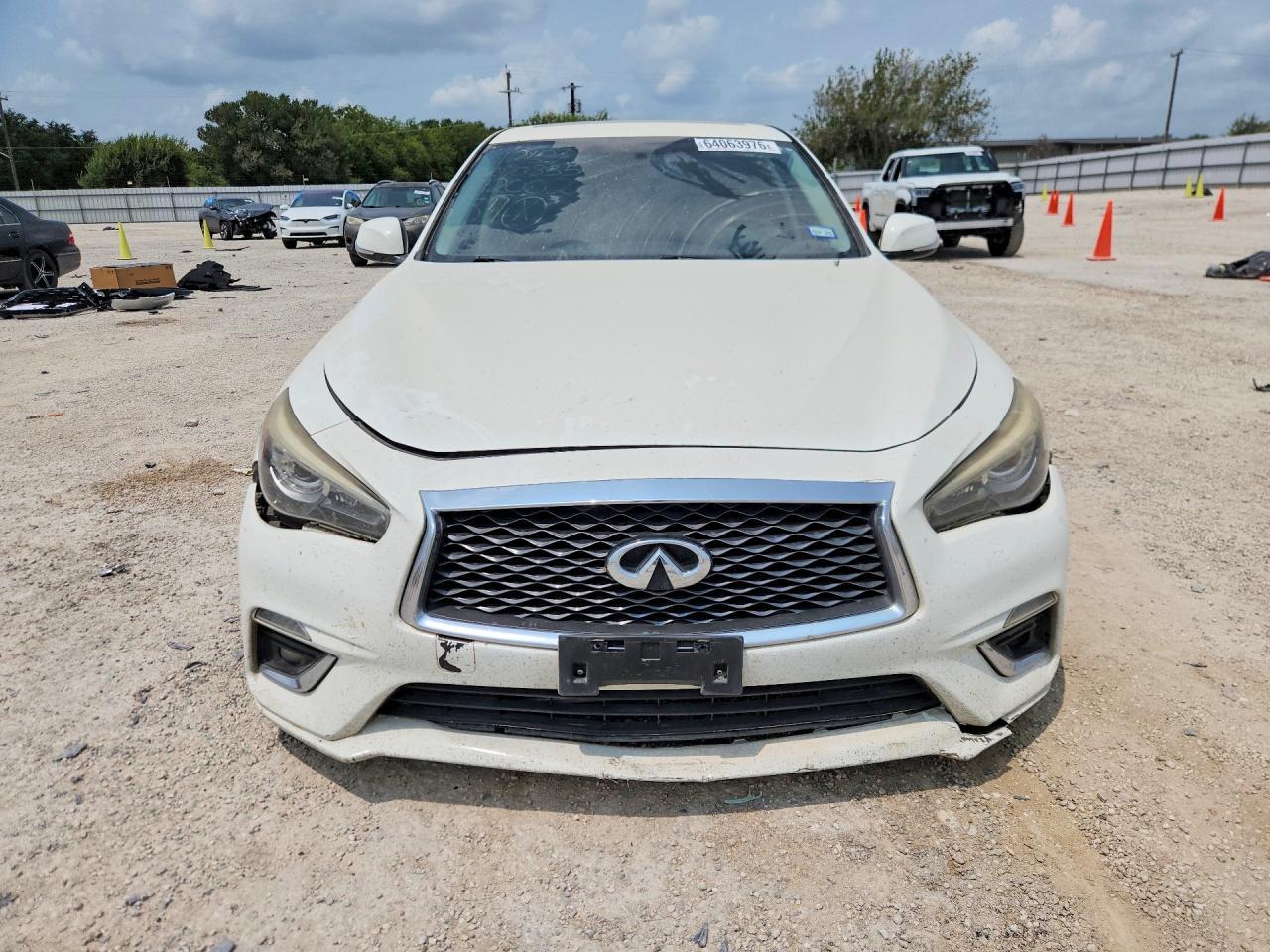 2018 Infiniti Q50 3.0T Luxe - Фото 5