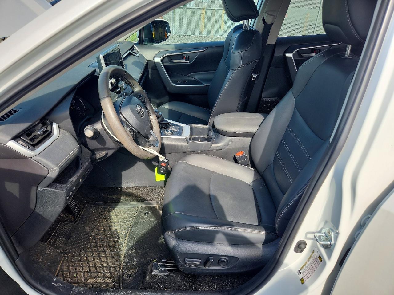 2025 Toyota Rav 4 - Фото 7